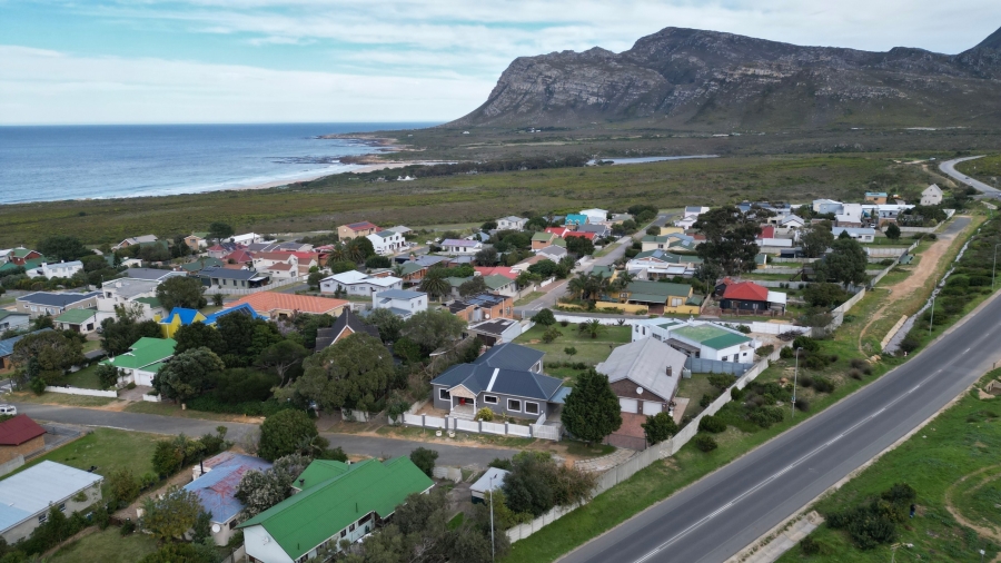 4 Bedroom Property for Sale in Palmiet Western Cape